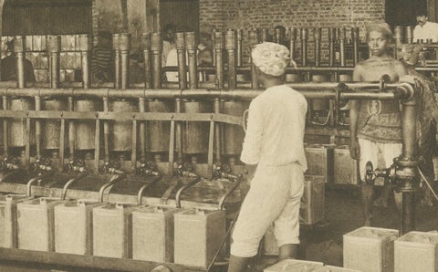 Petroleum Tin Factory & Filling Operations, Photogravure, Sumatra ca.1900, close-up 3
