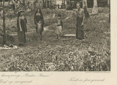 Batak Village Pintoe-Bessi, Tomb, Kleingrothe Photo, Dutch East Indies c1910, close-up 4
