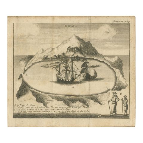 Rare 17th Century Engraving of Solor Island Fort and Bay, Indonesia, circa 1670