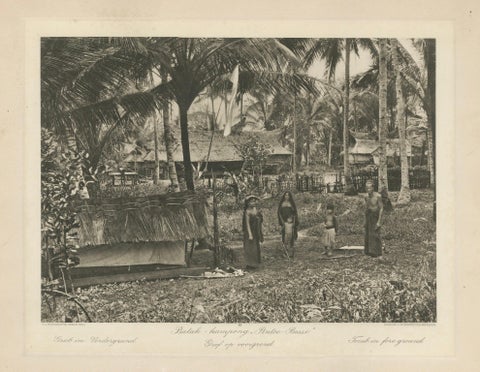 Batak Village Pintoe-Bessi, Tomb, Kleingrothe Photo, Dutch East Indies c1910, close-up 1